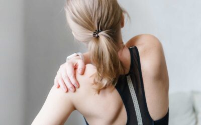 shoulder pain and how to treat it 400x250 - OUR BLOG